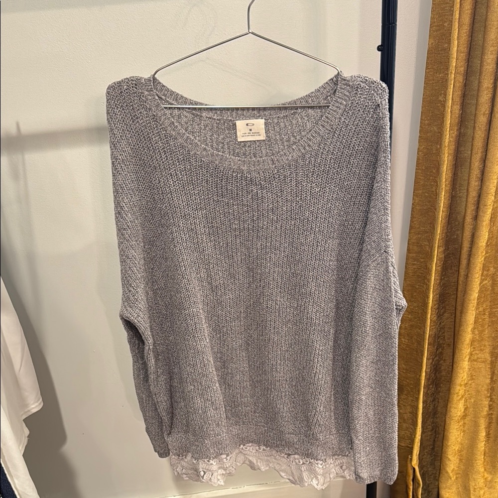 Gray Crew Neck Sweater with Relaxed Fit and Lightweight Knit